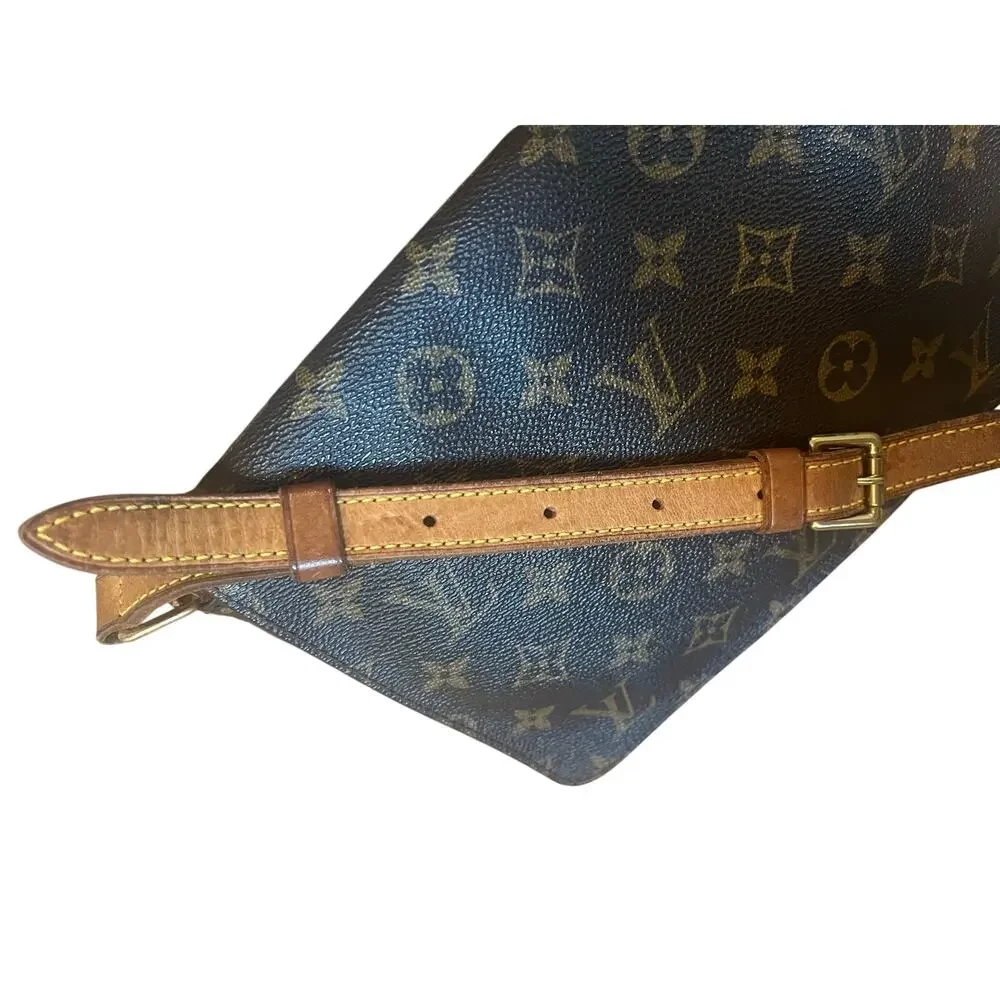 Louis Vuitton Vintage Monogram Musette Tango Short Strap Shoulder Y2K COA